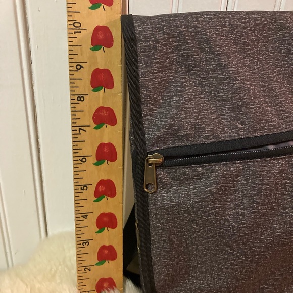 Eddie Bauer purse - Picture 12 of 12